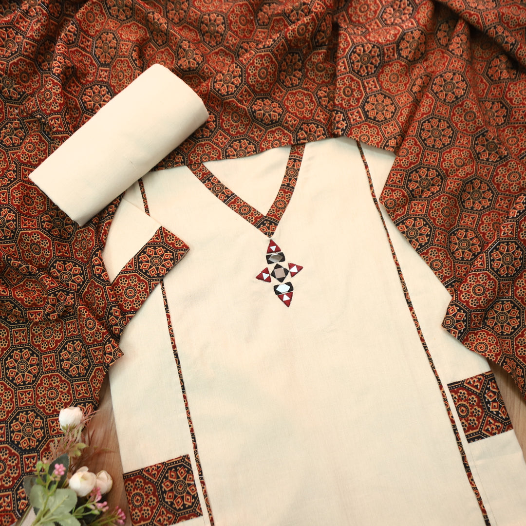 Srinagar Beige Unique Panel and Pocket style cotton set