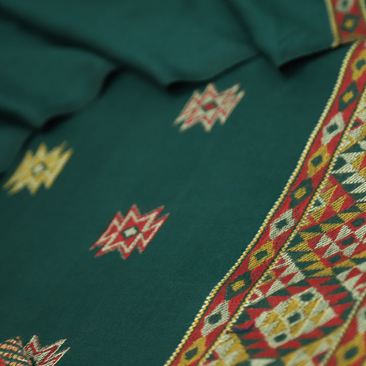 बेगमजान Dark Green Enhanced with Thread Weaved Hem Semi Pashmina Winter Set