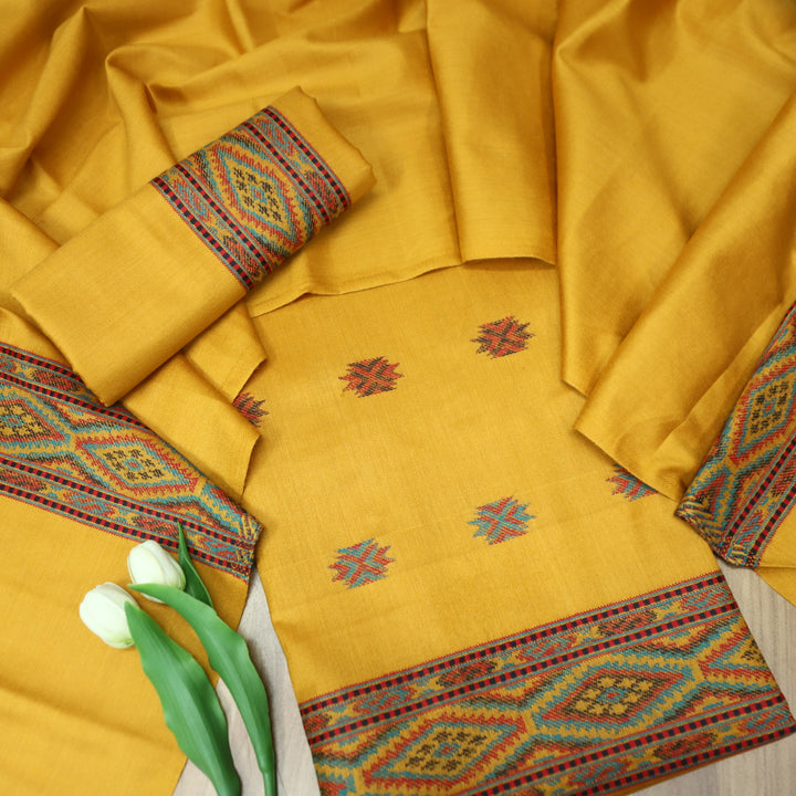 बेगमजान Turmeric Yellow Enhanced with Thread Weaved Hem Semi Pashmina Winter Set