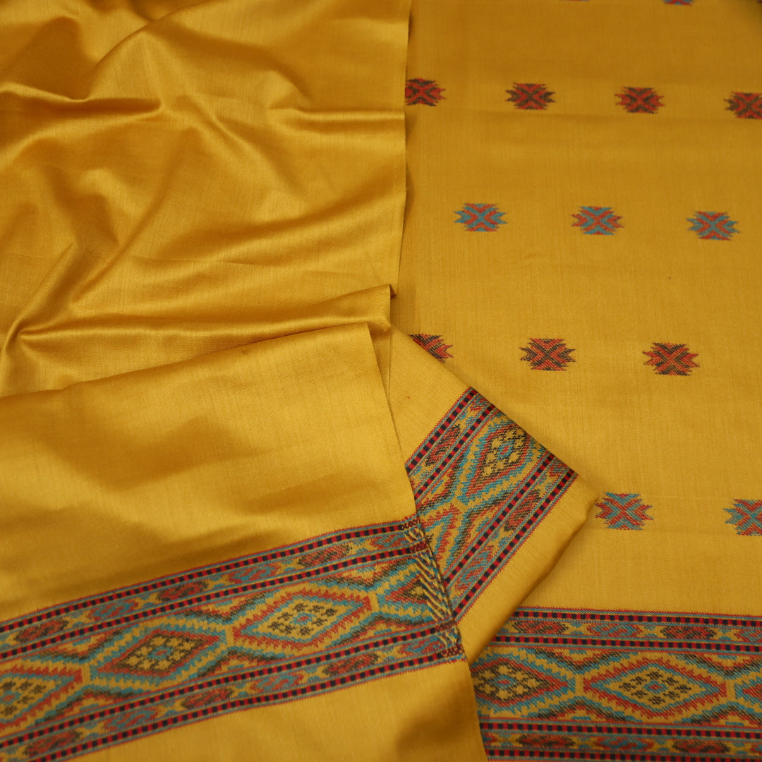 बेगमजान Turmeric Yellow Enhanced with Thread Weaved Hem Semi Pashmina Winter Set