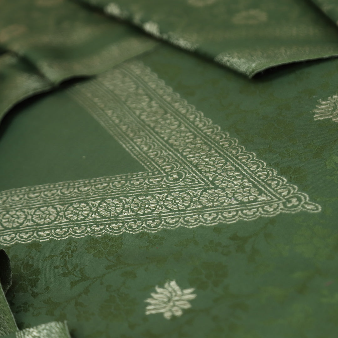 अनीत Sacramento Green All Over Zari Weaved in Semi Pashmina Winter Suit Set