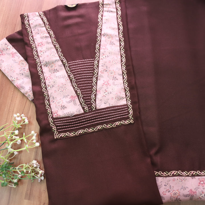 निहारिका Choco Brown Floral Print Yoke with Embroidered Work Semi Pashmina 2 Piece Set