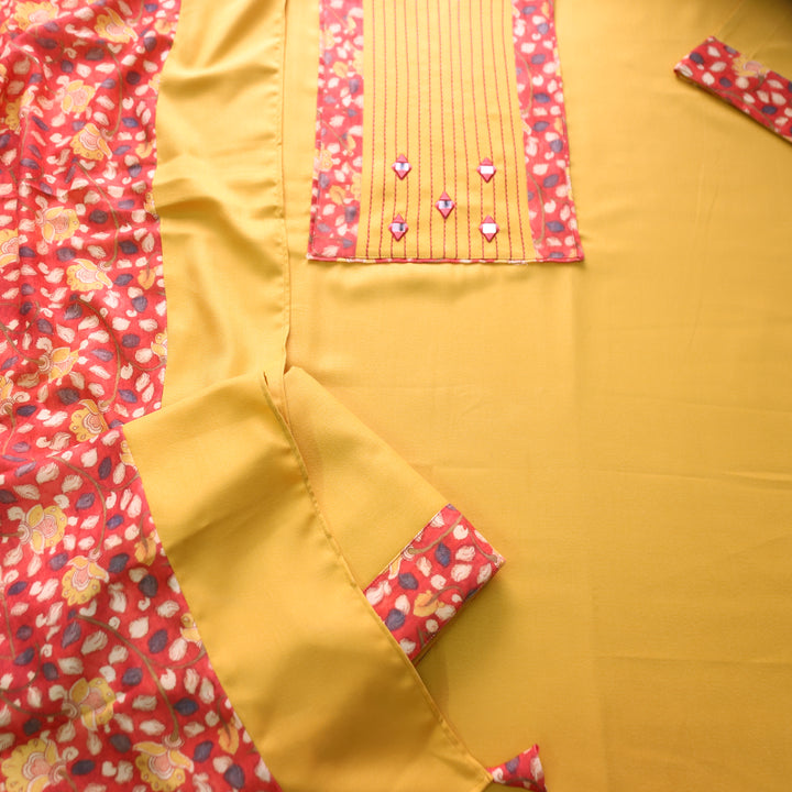 निहारिका Turmeric Yellow in Thread with Mirror Floral Yoke Semi Pashmina Winter Set
