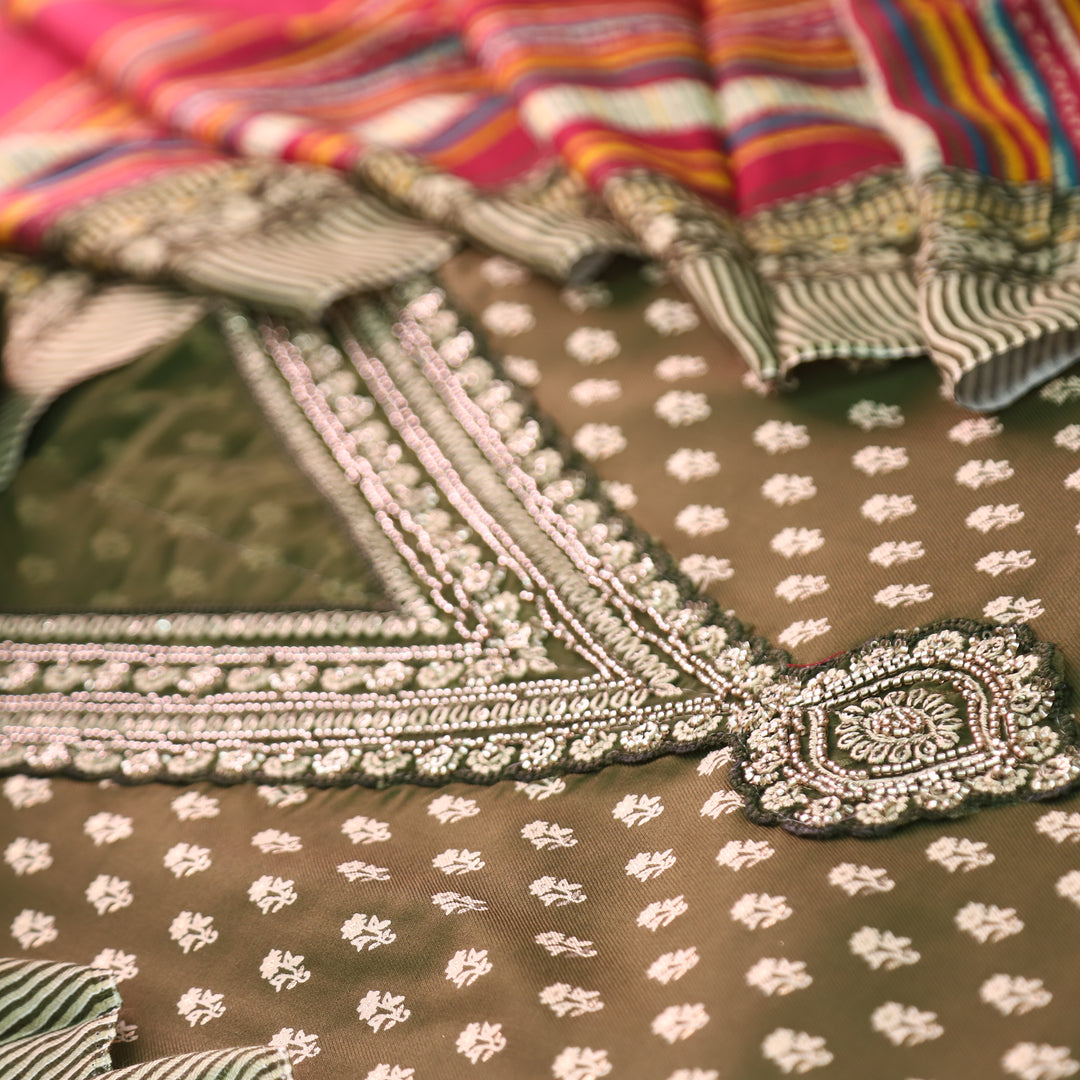 सरवरी Olive Green  Embellished V Neckline Foil Work Semi Pashmina Winter Set