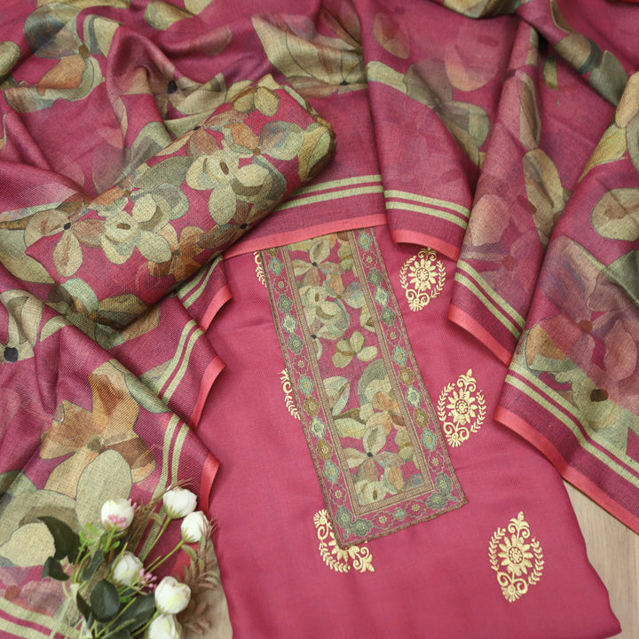 अपूर्वा Magenta Pink Floral Print in Embroidery Floral Work Semi Pashmina Winter Set