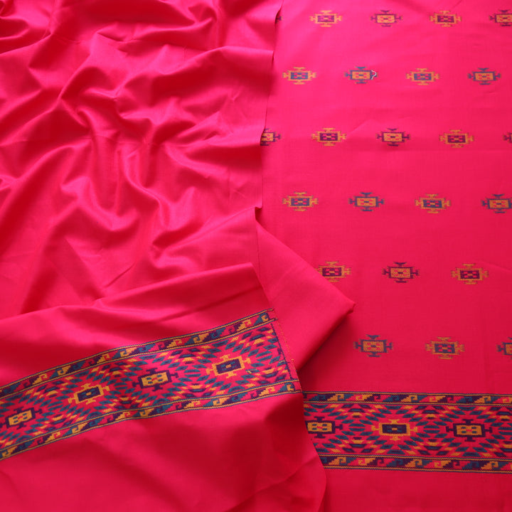 Kranti Magenta Pink Kullu Thread Weaved Hem Semi Pashmina Winter Suit Set