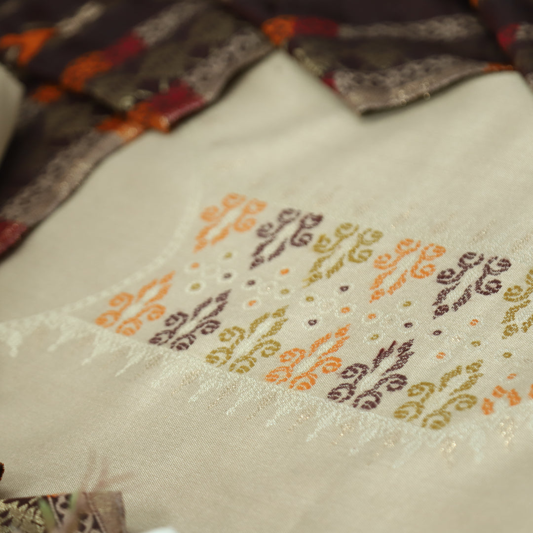 इशानी Sand Beige Thread Weaved with Zari Work Semi Pashmina Winter Set