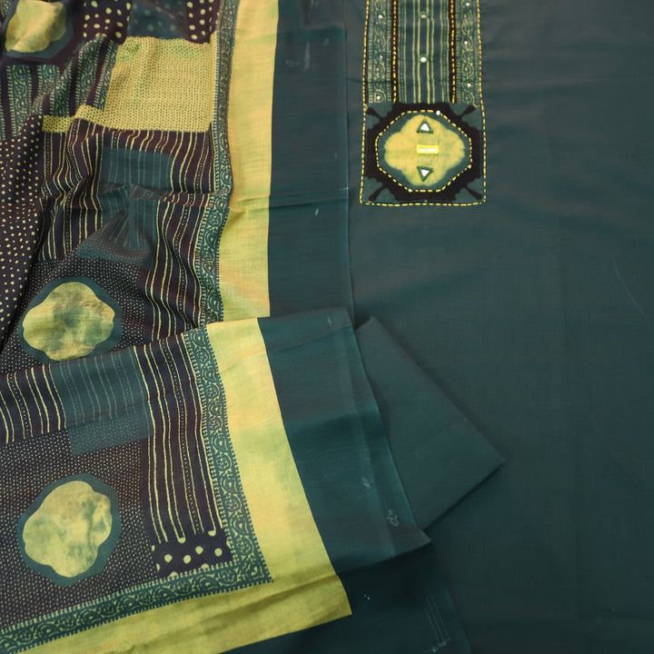 Noor Sacramento Green Printed Yoke with Mirror Work and Kantha Cotton Set