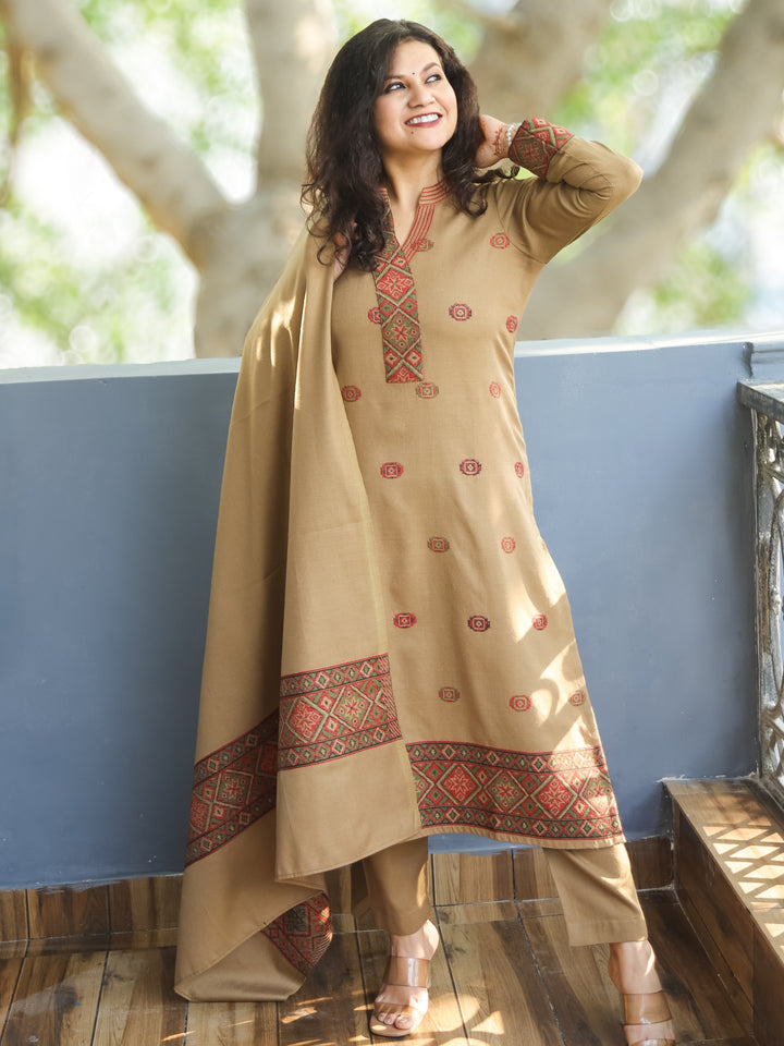 श्रीजा Sand Beige Ban Collar Kullu Thread Weaved Semi Pashmina Winter 3 Piece Set