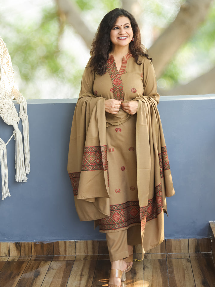 श्रीजा Sand Beige Ban Collar Kullu Thread Weaved Semi Pashmina Winter 3 Piece Set