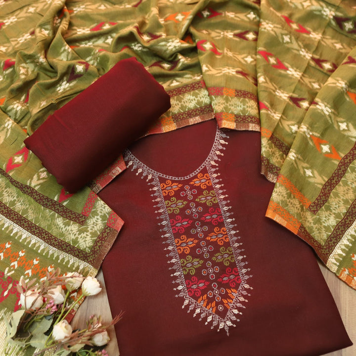 इशानी Maroon Red Thread Weaved with Zari Work Semi Pashmina Winter Set