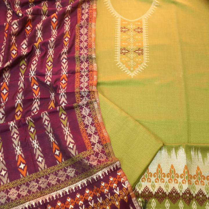 इशानी Grass Green Thread Weaved with Zari Work Semi Pashmina Winter Set