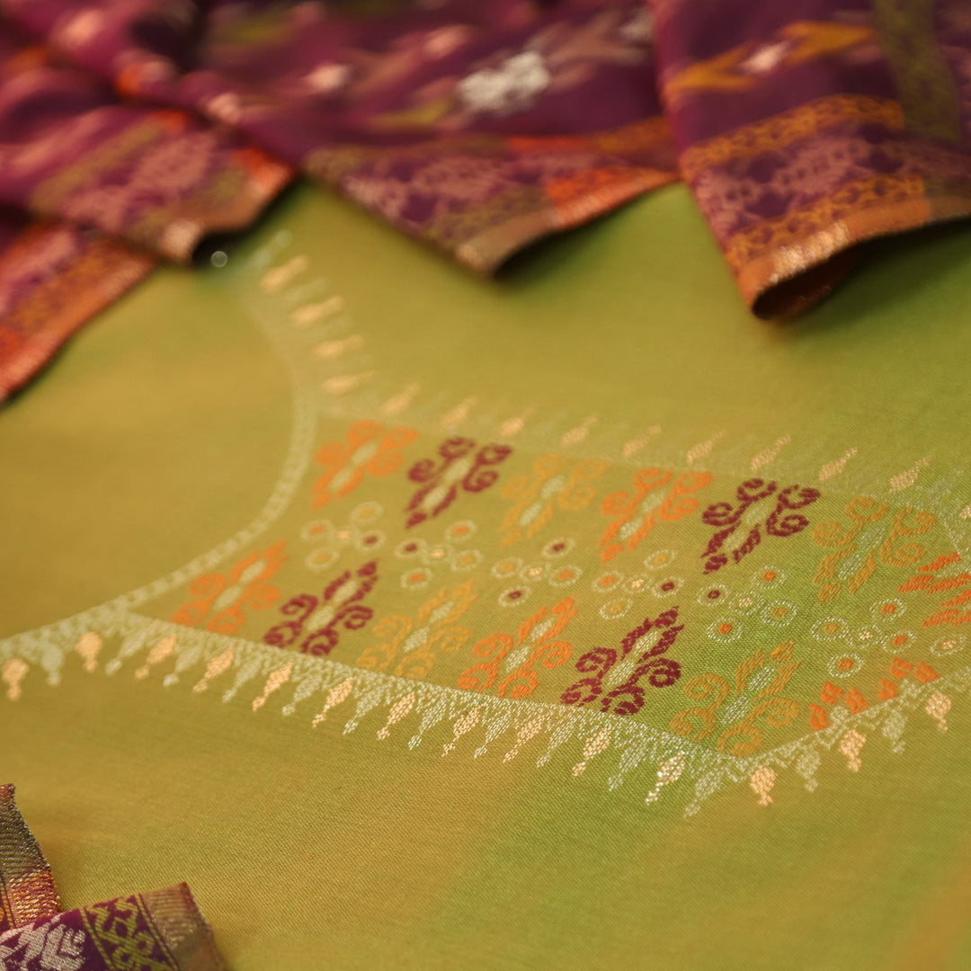 इशानी Grass Green Thread Weaved with Zari Work Semi Pashmina Winter Set