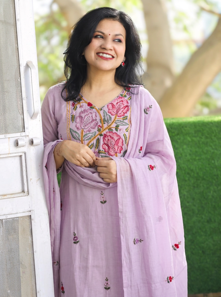 Navira Soft Lilac Kolkata Hand Embroidered 3 Piece Set