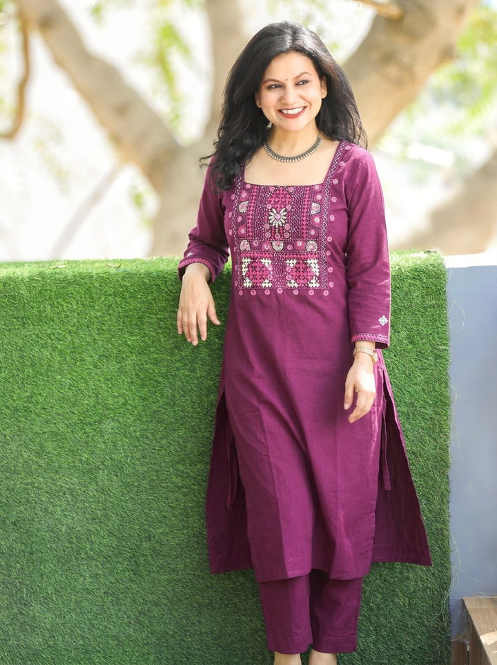Alicia Jamuni Purple Kolkata Hand Embroidered 2 Piece Set