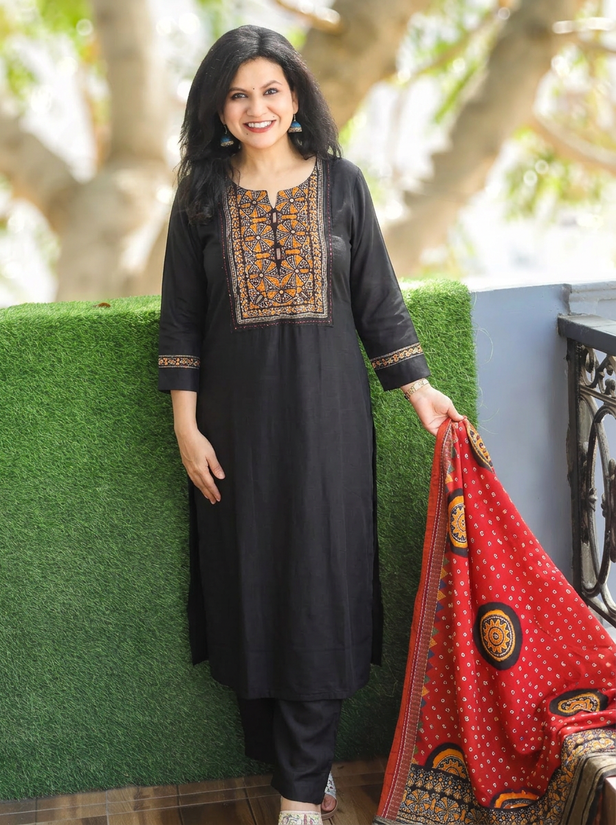 Khusboo Ebony Black Mirror Printed Yoke Gajji Silk Set
