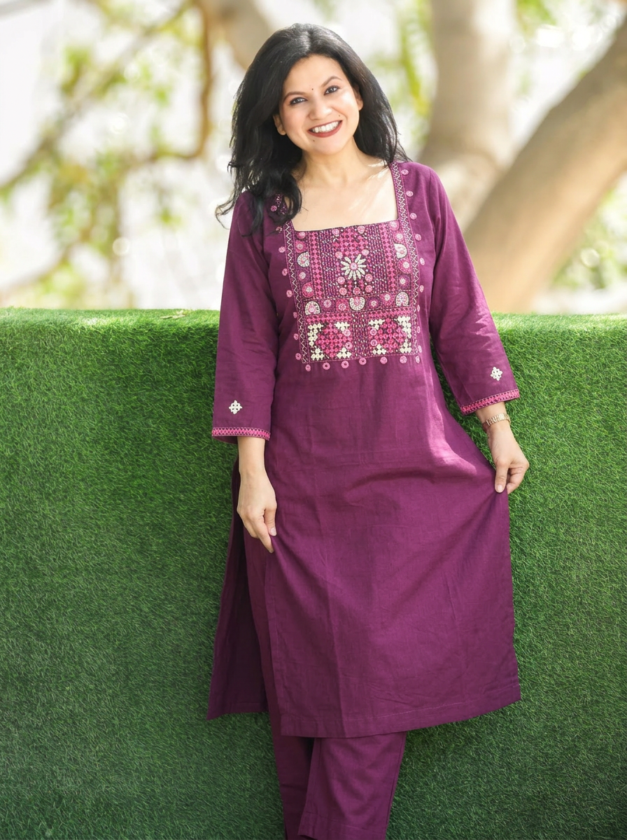Alicia Jamuni Purple Kolkata Hand Embroidered 2 Piece Set