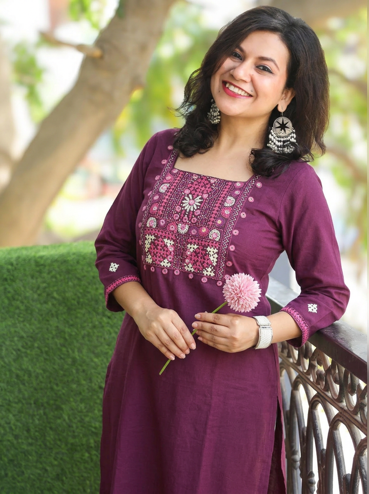 Alicia Jamuni Purple Kolkata Hand Embroidered 2 Piece Set