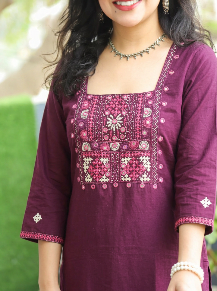 Alicia Jamuni Purple Kolkata Hand Embroidered 2 Piece Set