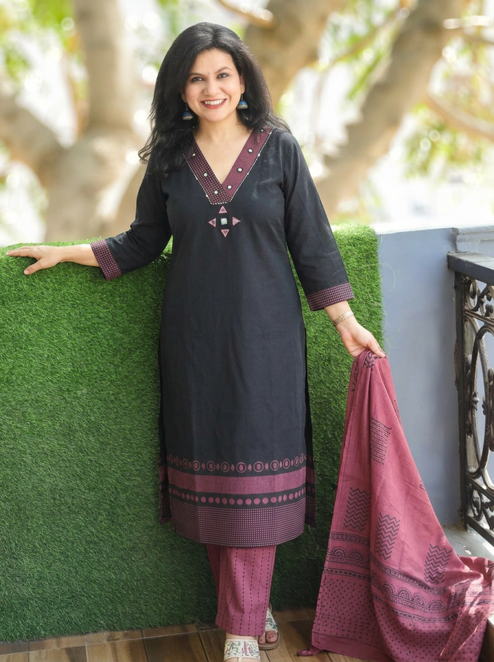 Sharmili Faded Black Mirror Handloom Cotton 3 Piece Set