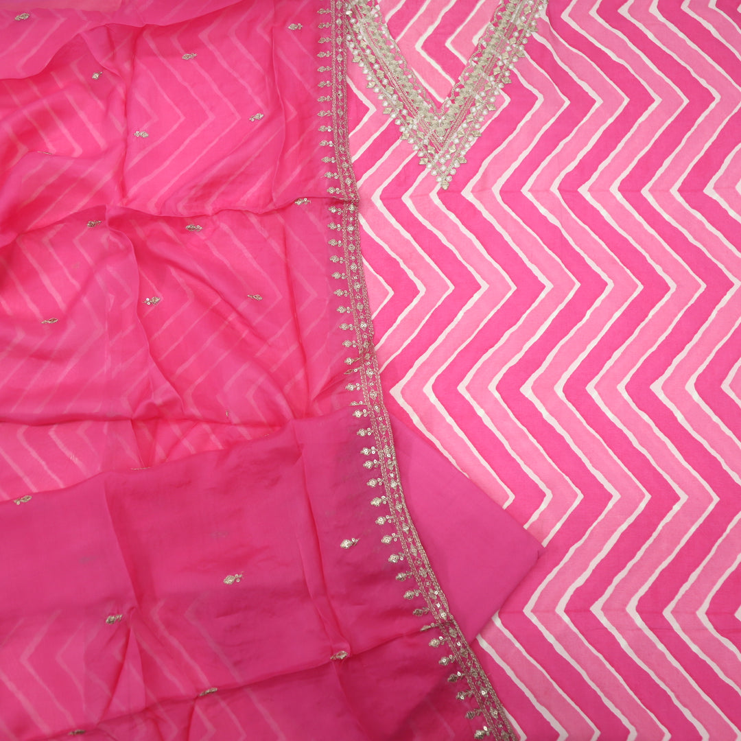 Furry Fuscia Pink Zig-Zag Muslin Top With Organza Dupatta