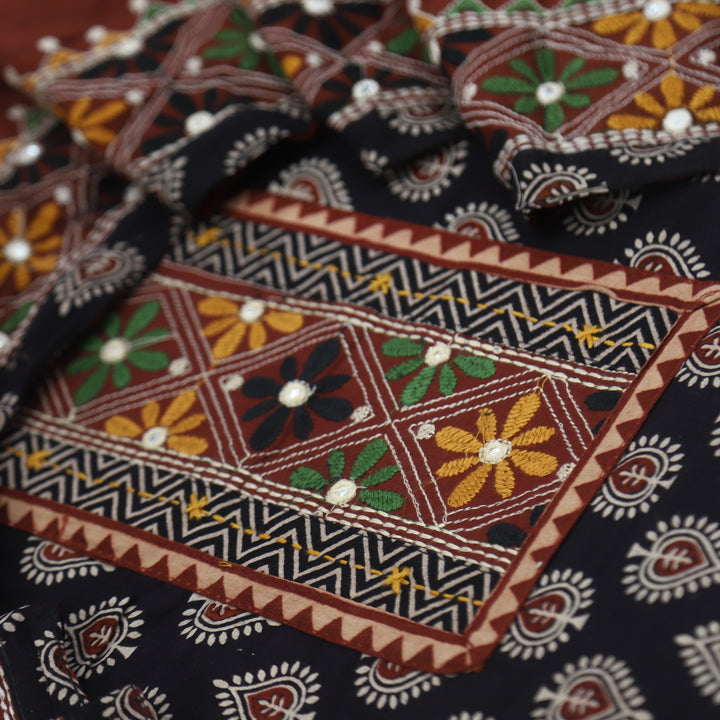 Khairiyat Coal Black Kutch Work Cotton Top With Cotton Dupatta