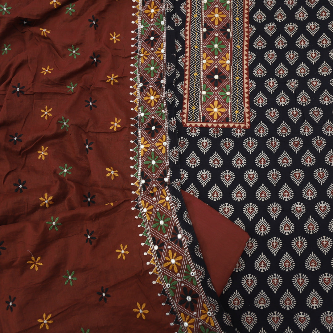 Khairiyat Coal Black Kutch Work Cotton Top With Cotton Dupatta