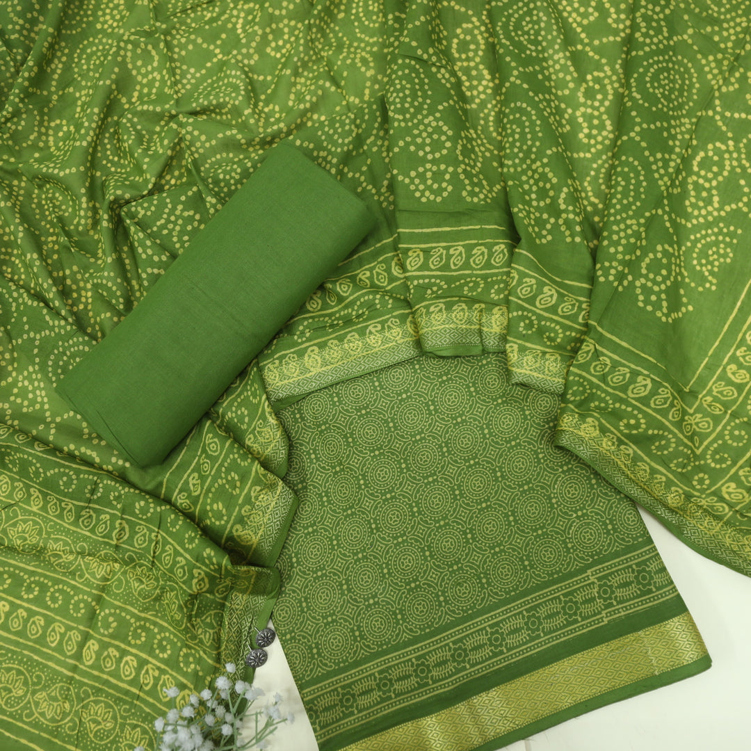 Ruhani Emerald Green Printed with Mangalgiri Hem Jam Cotton Top Suit Set