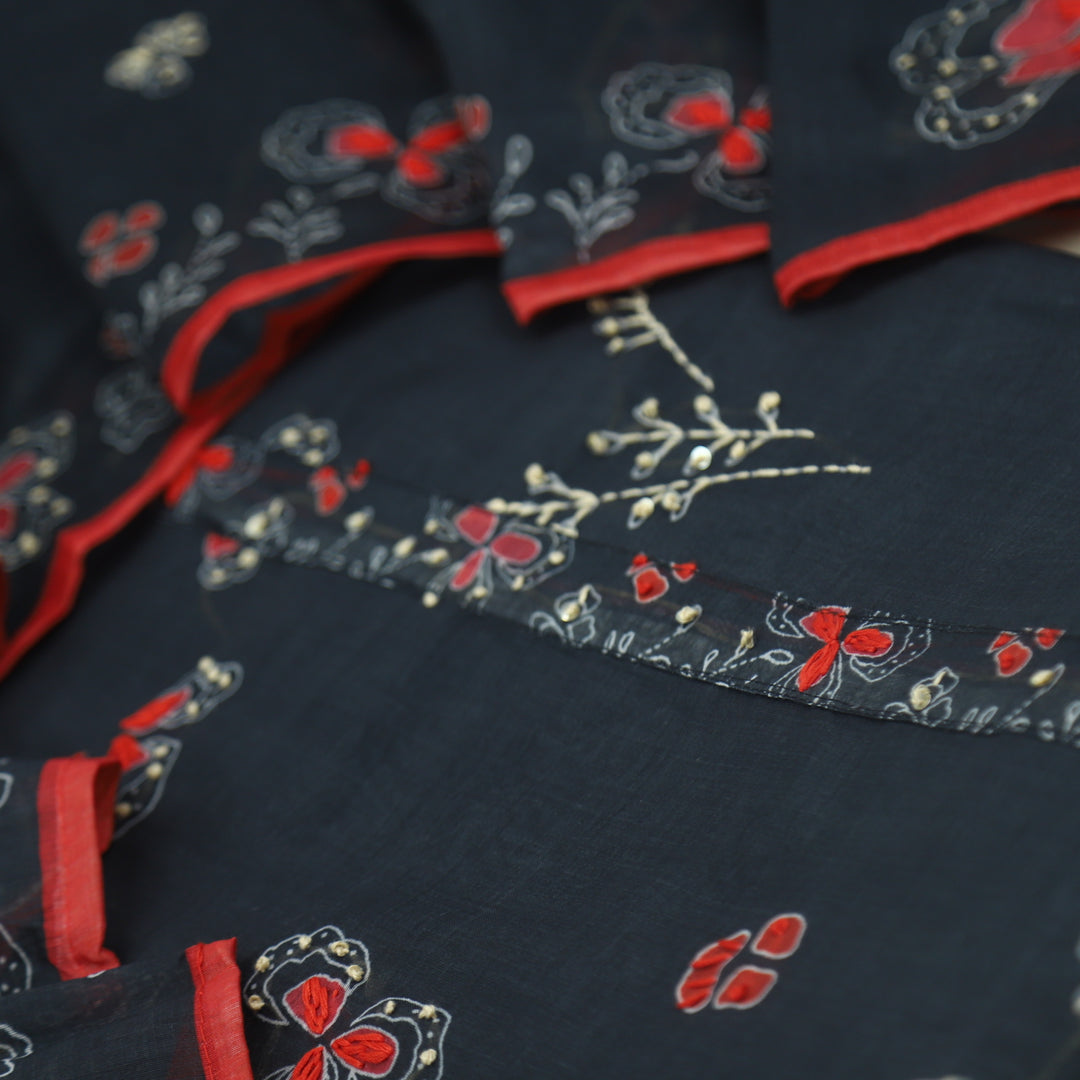 Ehmiyat Metal Black Chanderi Top with Kantha Work Chanderi Dupatta