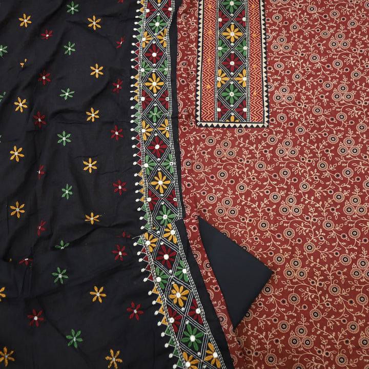 Khairiyat Jam Red Kutch Work Cotton Top With Cotton Dupatta