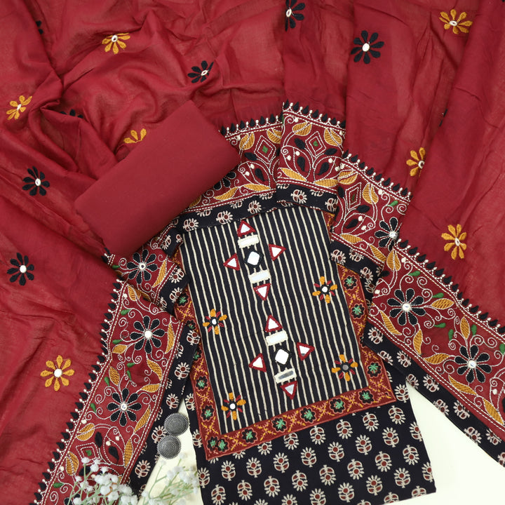 Khairiyat Paint Black Kutch Work Cotton Top With Cotton Dupatta