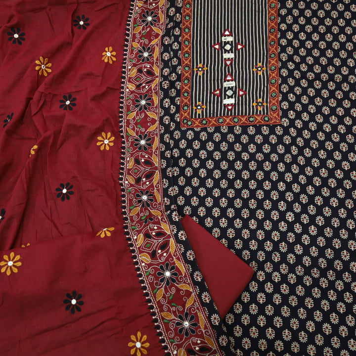 Khairiyat Paint Black Kutch Work Cotton Top With Cotton Dupatta