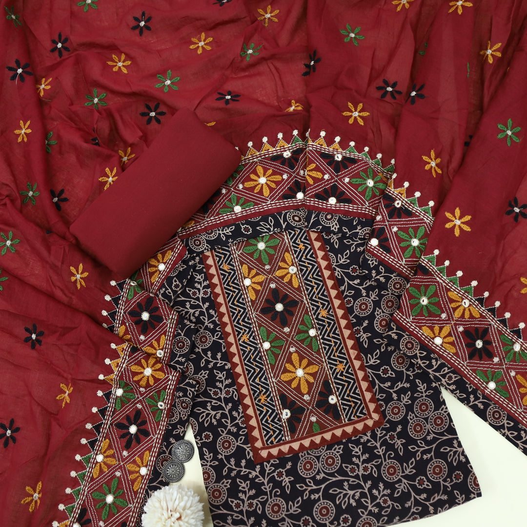 Khairiyat Fossil Black Kutch Work Cotton Top With Cotton Dupatta