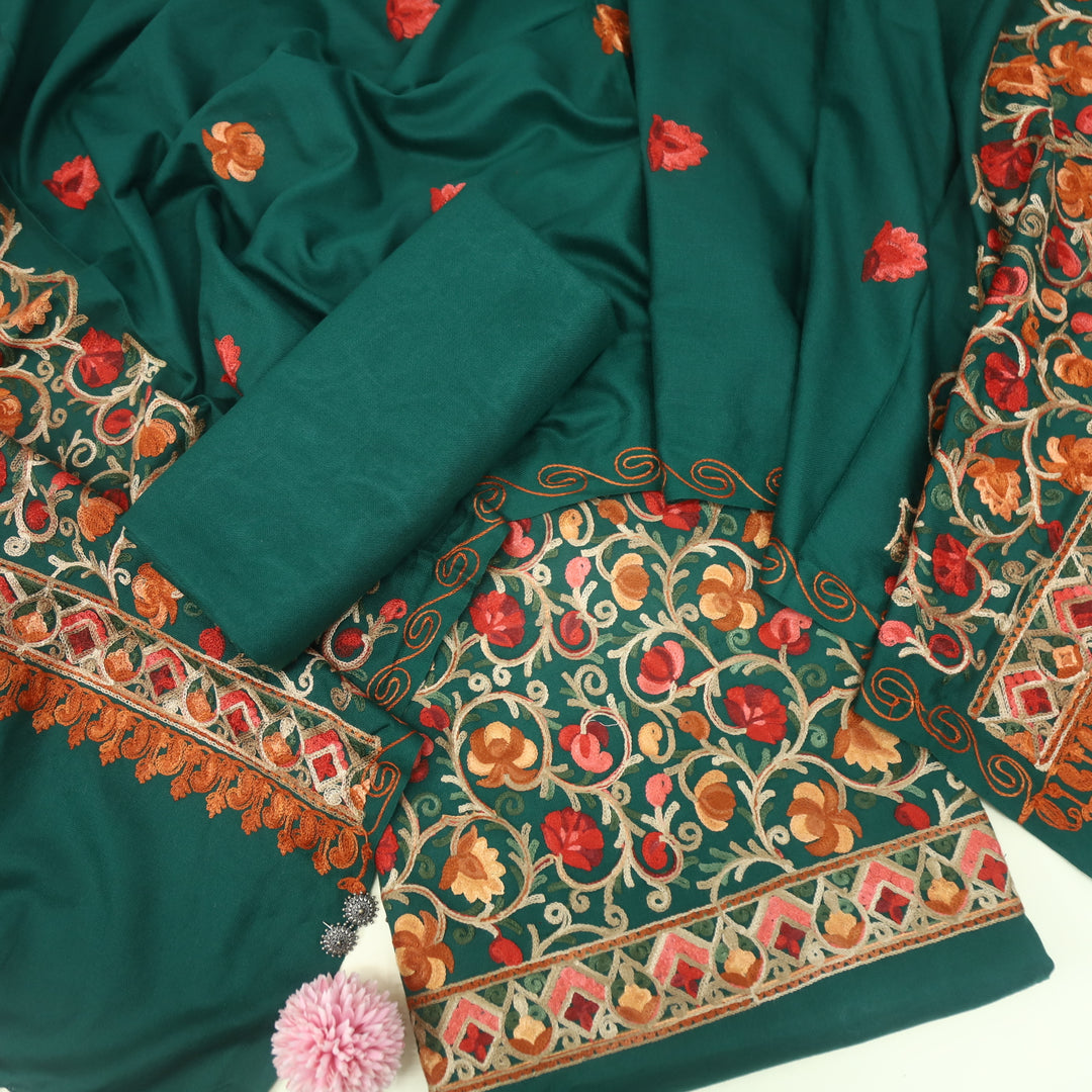 Makaam Charm Green Kashmiri Embroidery Semi Pashmina Set