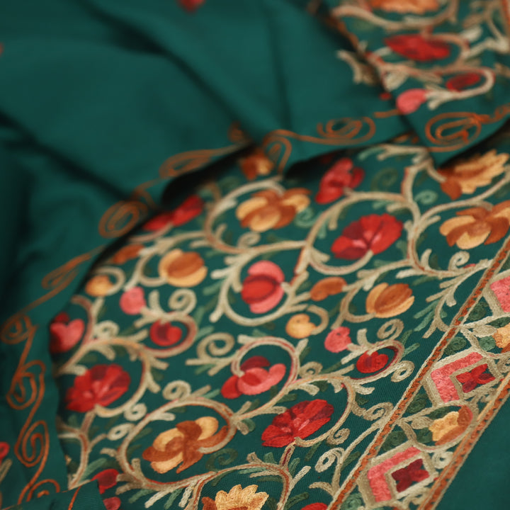 Makaam Charm Green Kashmiri Embroidery Semi Pashmina Set