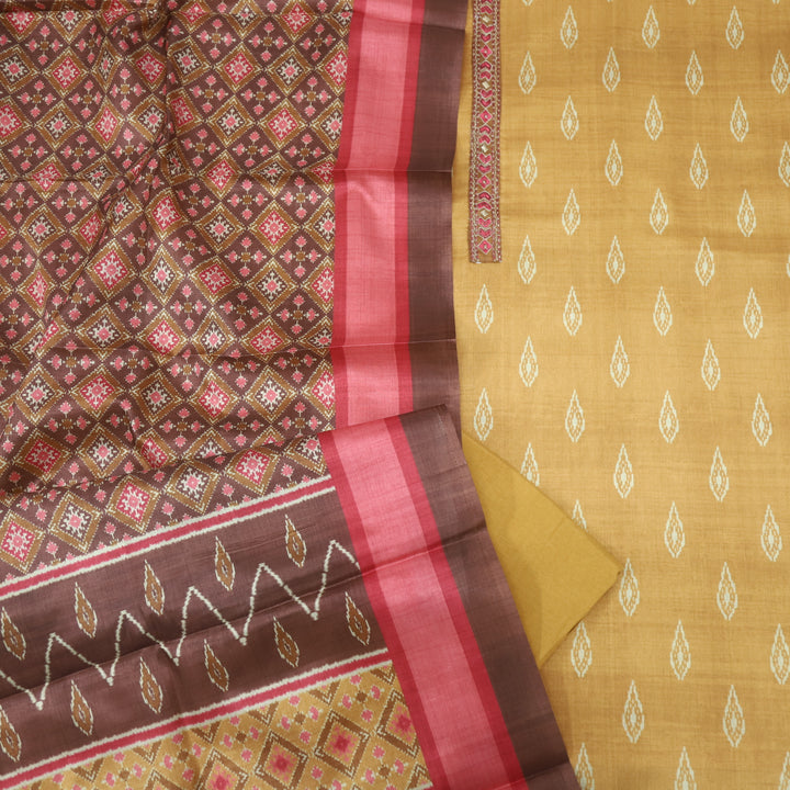 Pardesiya Honey Yellow Digital Printed Lace Neck Work Chanderi Suit Set