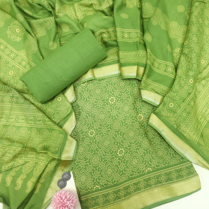 Ruhani Green Printed with Mangalgiri Hem Jam Cotton Top Suit Set