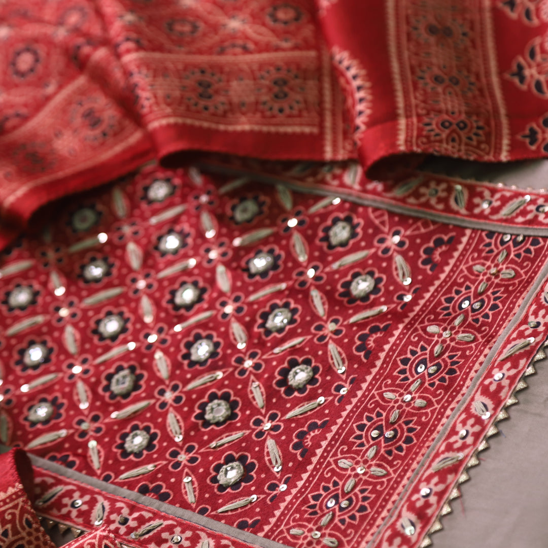 Noor Fern Grey Glazed Cotton Top and Digital Printed Mashru Dupatta
