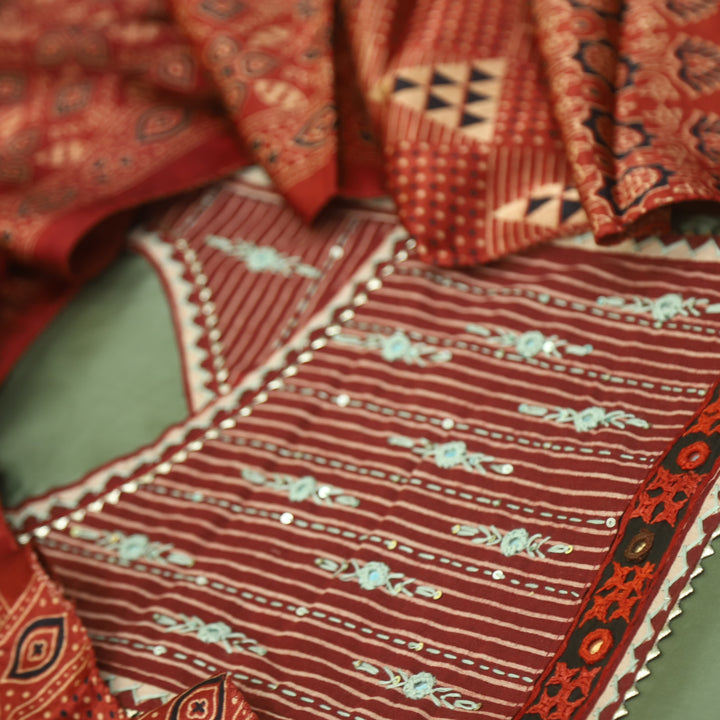 Noor Olive Green Glazed Cotton Top and Digital Printed Mashru Dupatta
