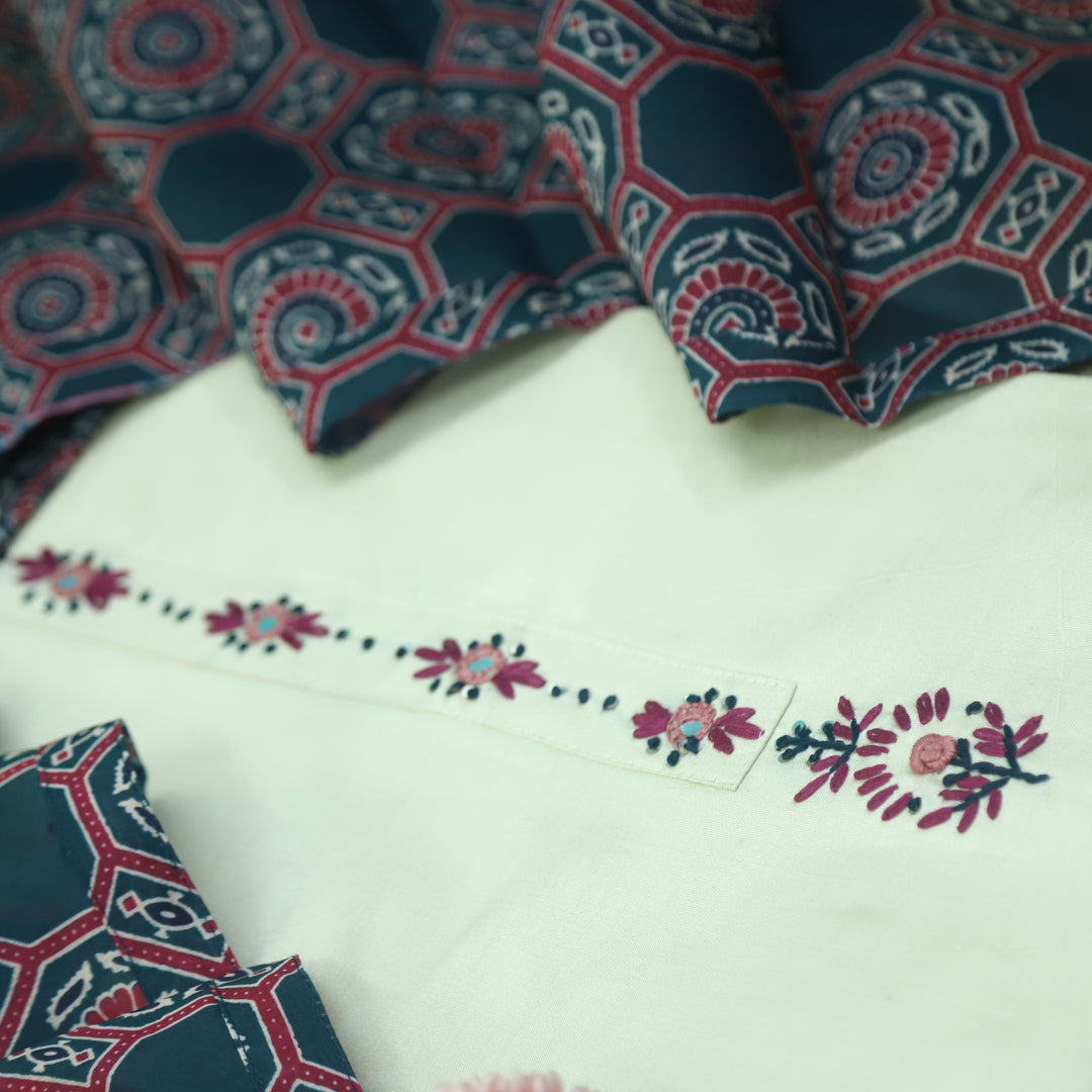 Ehtiyaat Cream with Black Dupatta Thread with Mirror Work Cotton Silk Suit Set