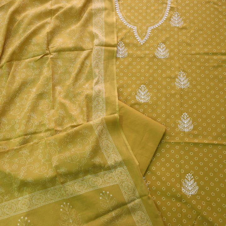 Rivaish Mustard Yellow Thread Neck Work Printed Cotton Suit Set