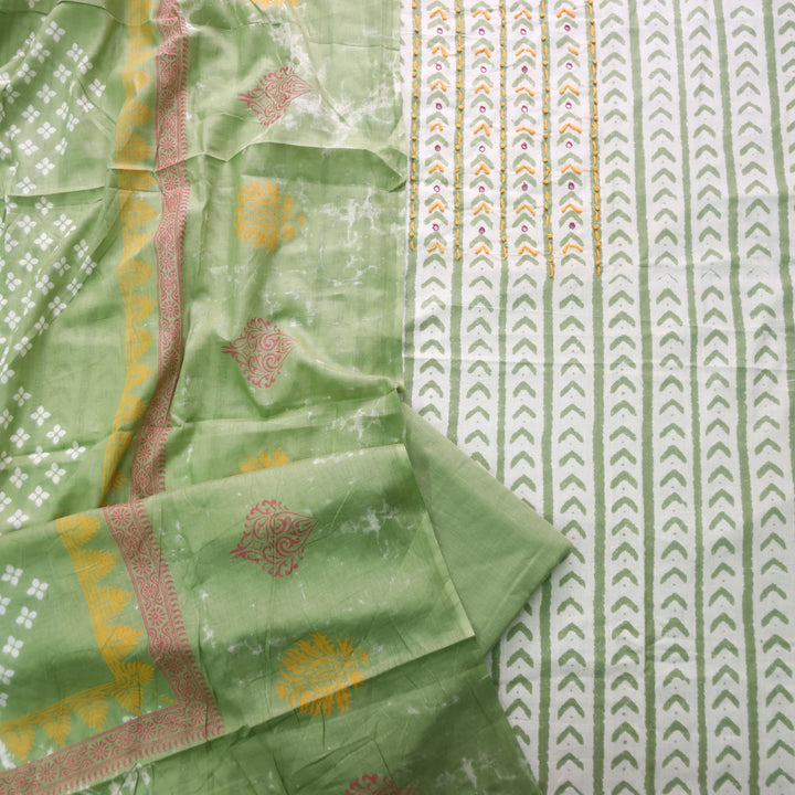 Udaari Grass Green Thread Neck Work Printed Cotton Suit Set