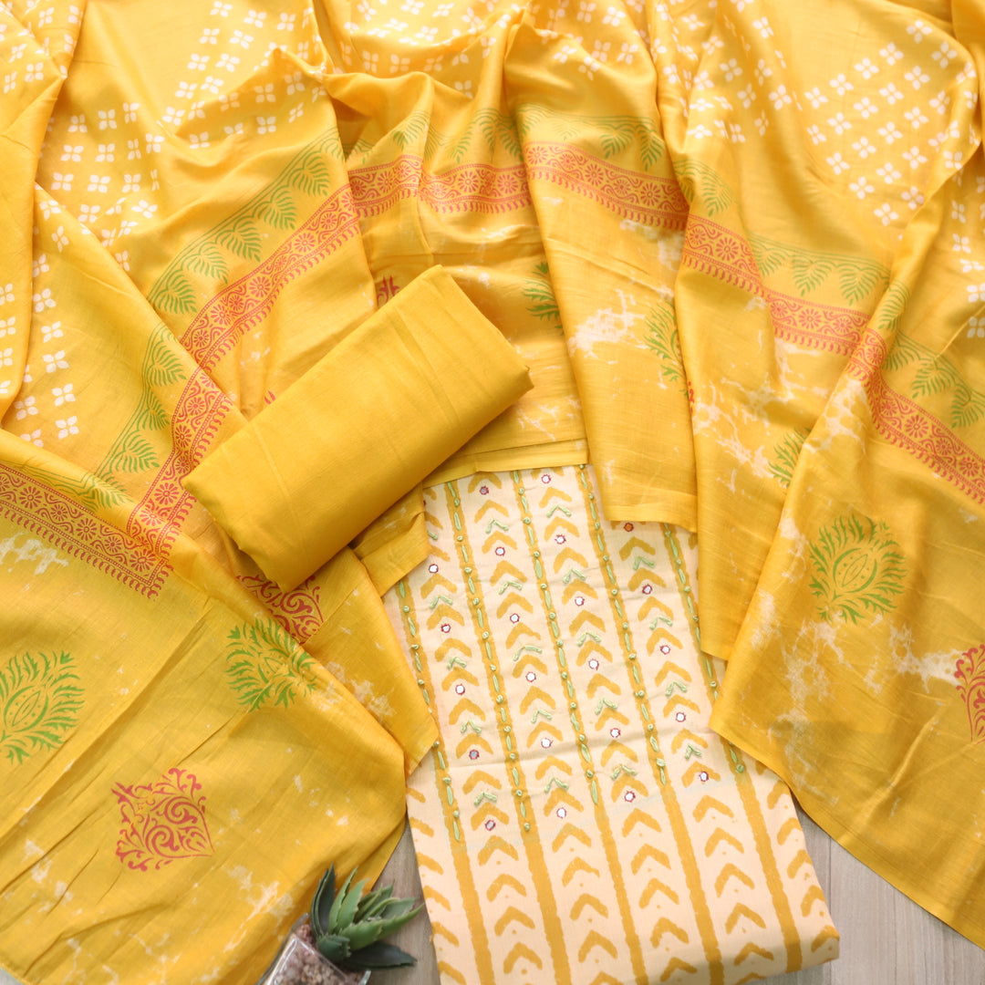 Udaari Pineapple Yellow Thread Neck Work Printed Cotton Suit Set