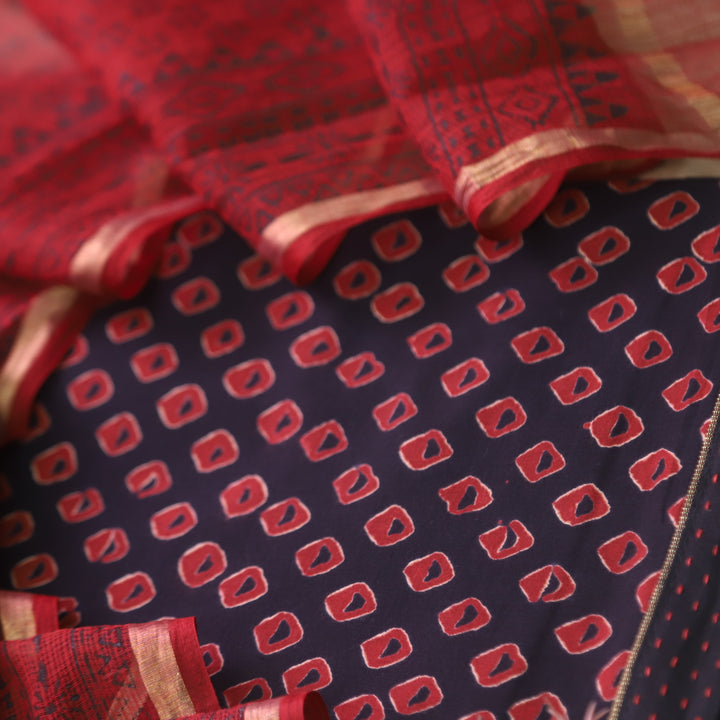 Rashq Black Printed Cotton top with Red Printed Kota Doriya Dupatta Set