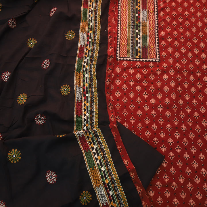 Pardesiya Tomato Red Kutch Patch Neck Work Cotton Suit Set