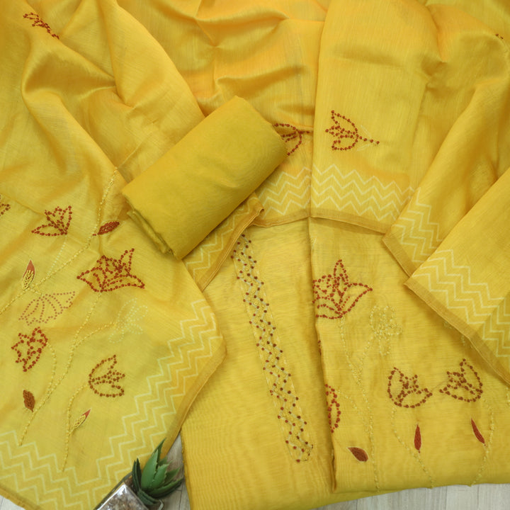 Tarasi Pickle Yellow French Knot Thread Work Chanderi Suit Set