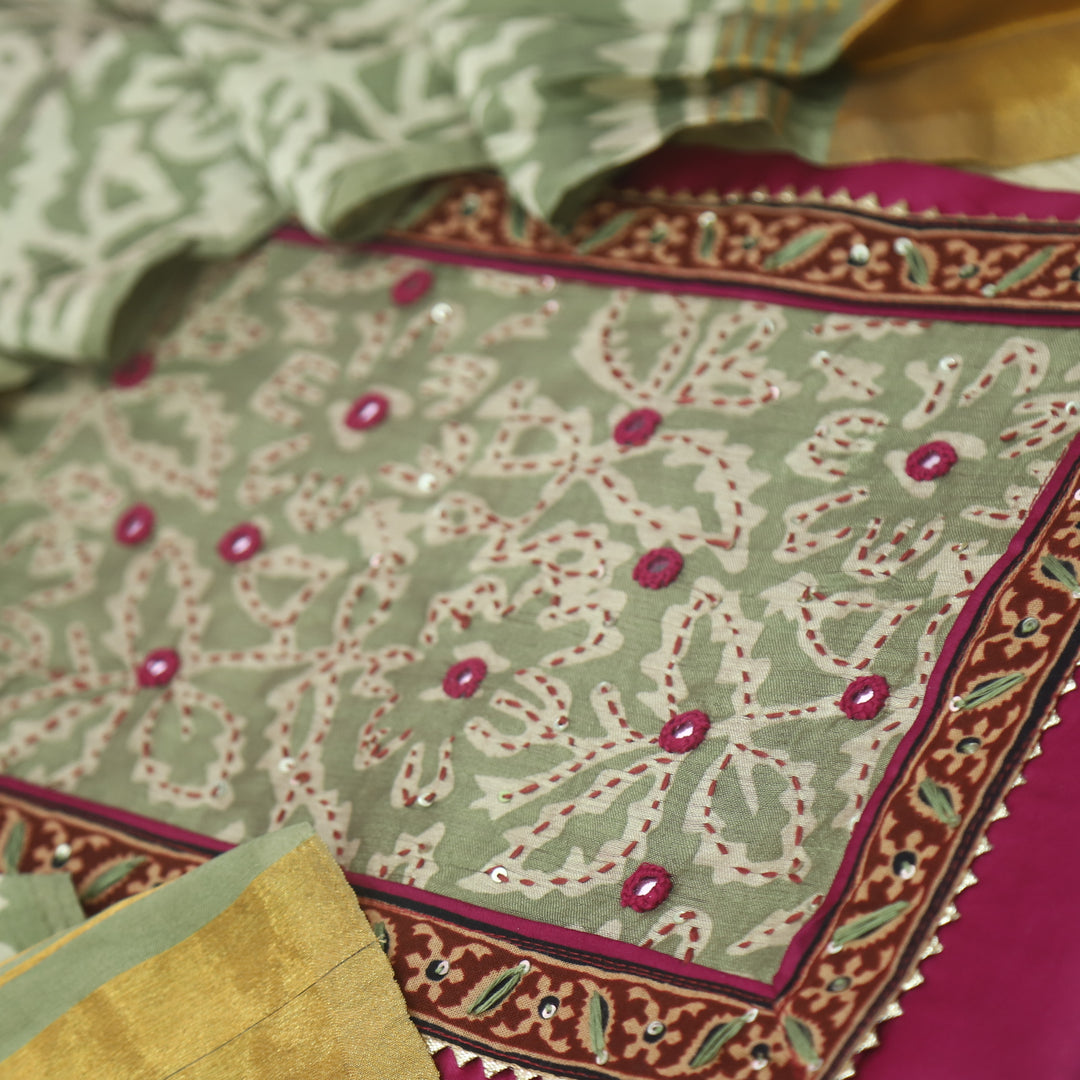 Tarasi Magenta Purple Kantha Work Neck Patch Glazed Cotton Suit Set
