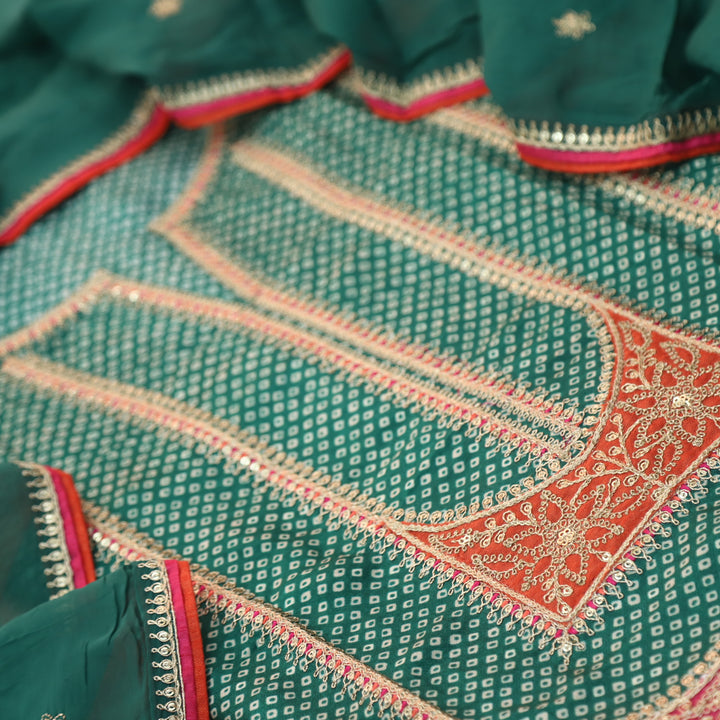 Manzeel Emerald Green Zari Work Neck Bandani Printed Muslin Suit Set