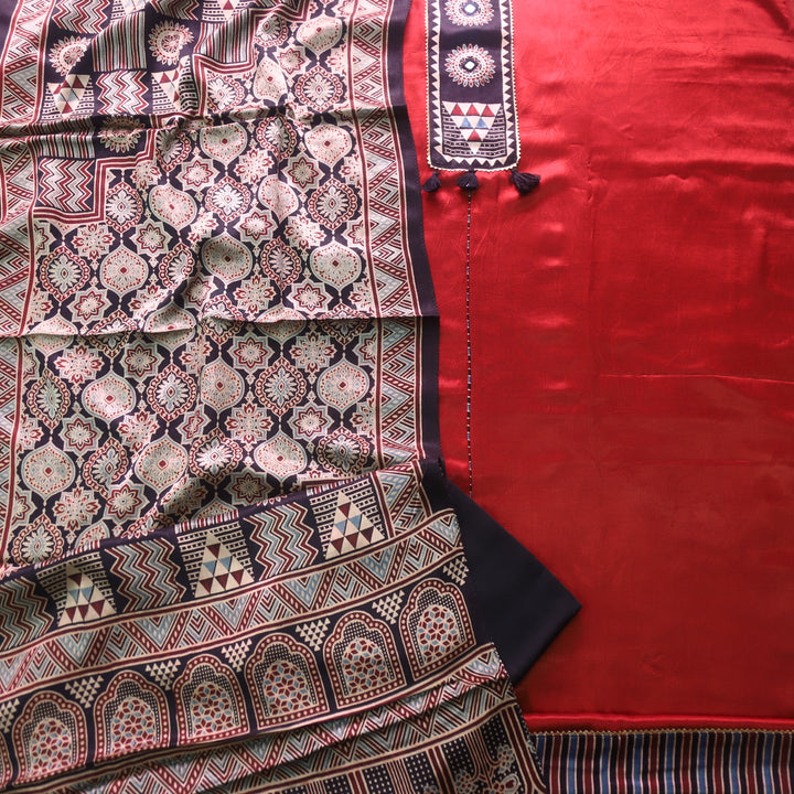 Haniya Mehroom Red Mirror Patch Work Mashru Silk Top with Stole Dupatta