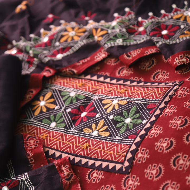 Pardesiya Current Red Kutch Patch Neck Work Cotton Suit Set